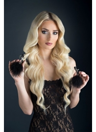 Зажимы для сосков с пухом FEATHERED NIPPLE CLAMPS - Blush Novelties - купить с доставкой в Армавире
